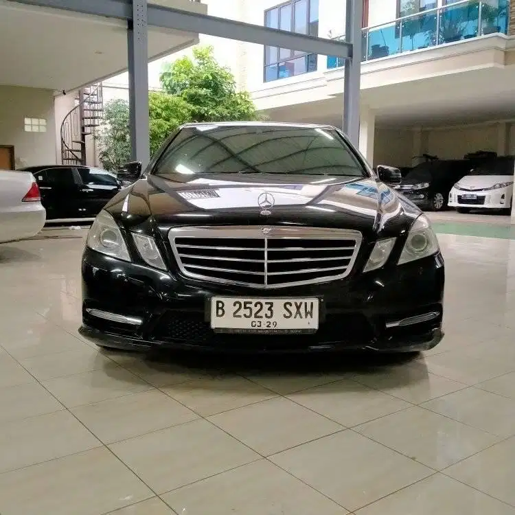 MERCEDES BENZ E 250 AVANTGARDE 1.8 AT 2013
