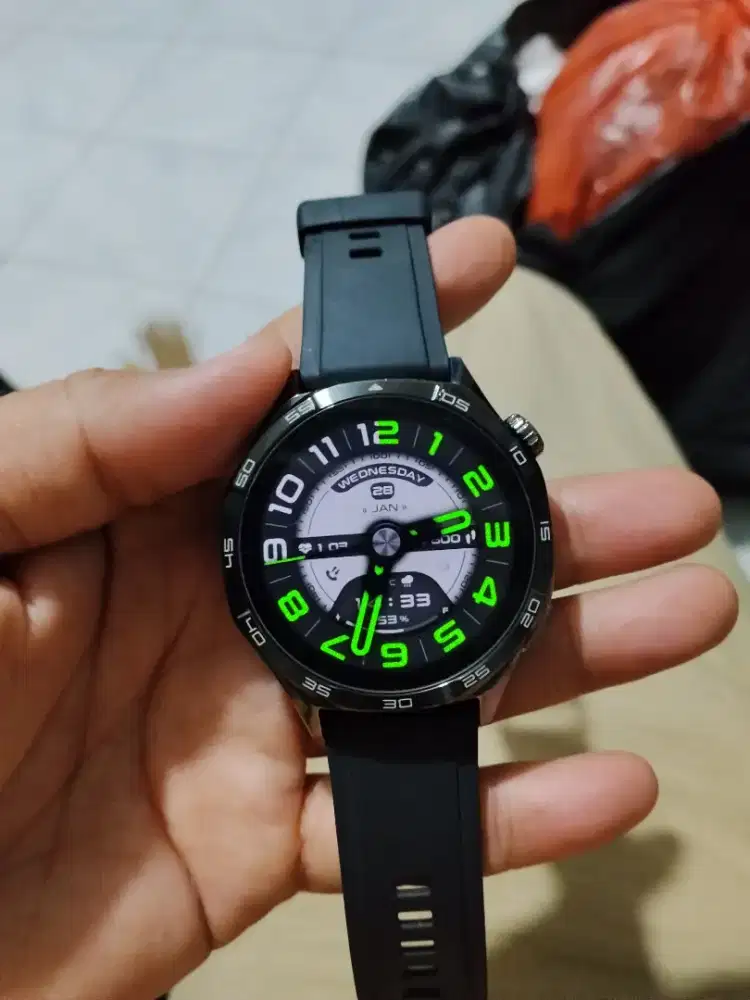 smartwatch huawei gt 5 mau tukeran sama fit 4 pro edisi bosen bru 2bln