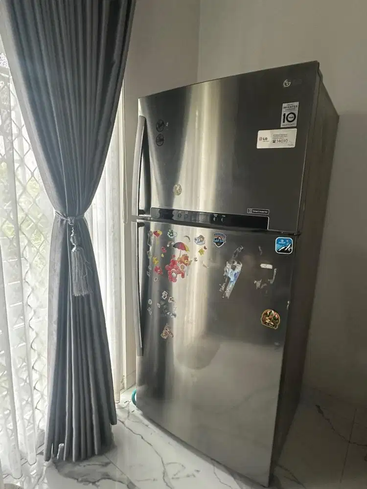 Kulkas LG 2 pintu besar