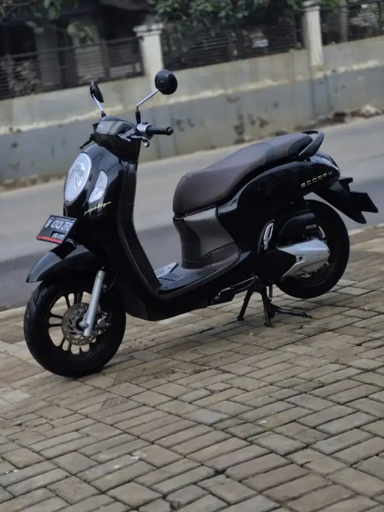 HONDA NEW SCOOPY STYLIS MULUS KM 19RB REAL DP CUKUP 1.5JT