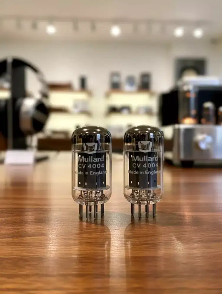 Tabung/tube MULLARD 12 ax7
Kondisi NOS
Emisi masih 80% UP