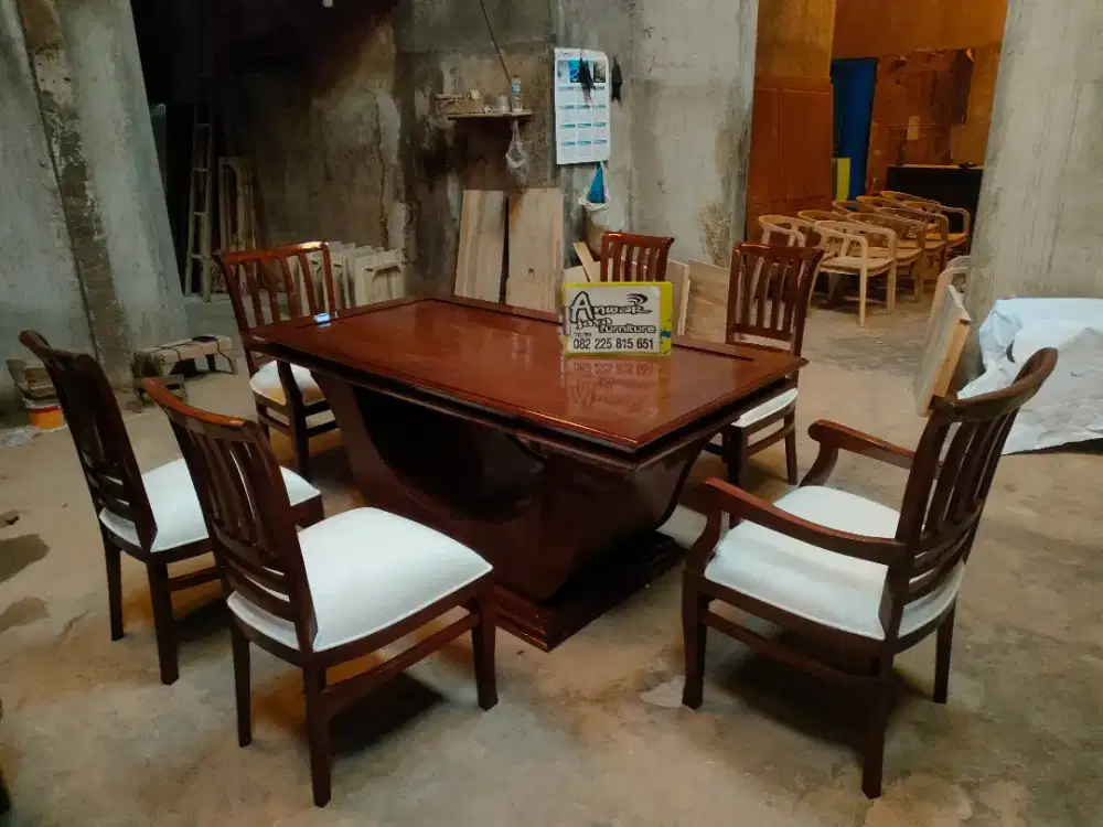 Meja makan minimalis full kayu jati pilihan