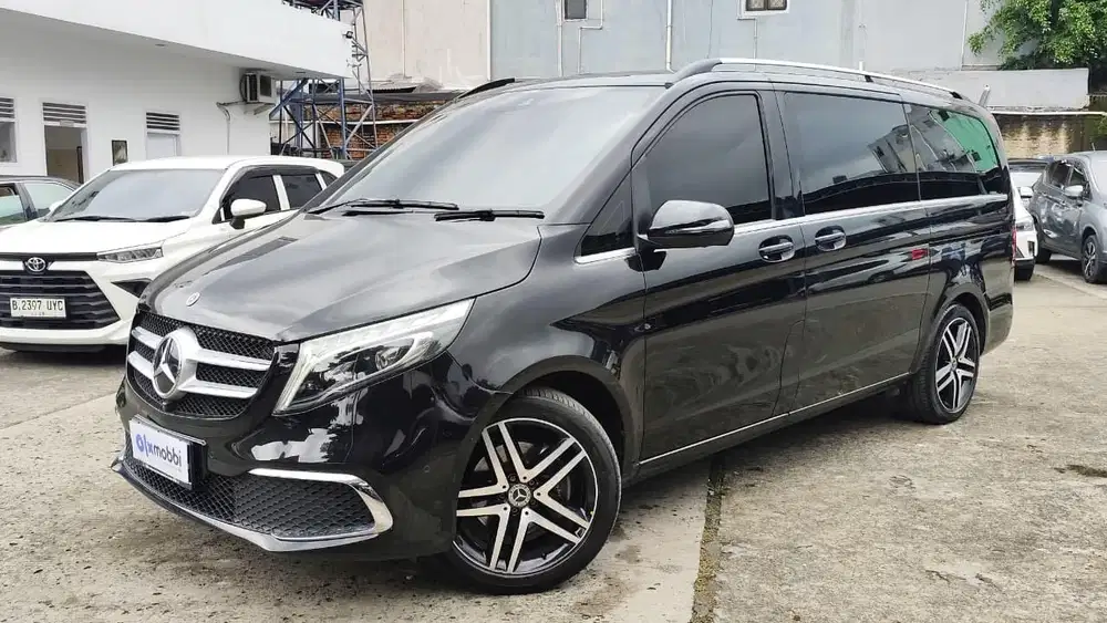 LIKE NEW - Mercedes-Benz V250 2.0 Bensin-AT 2021