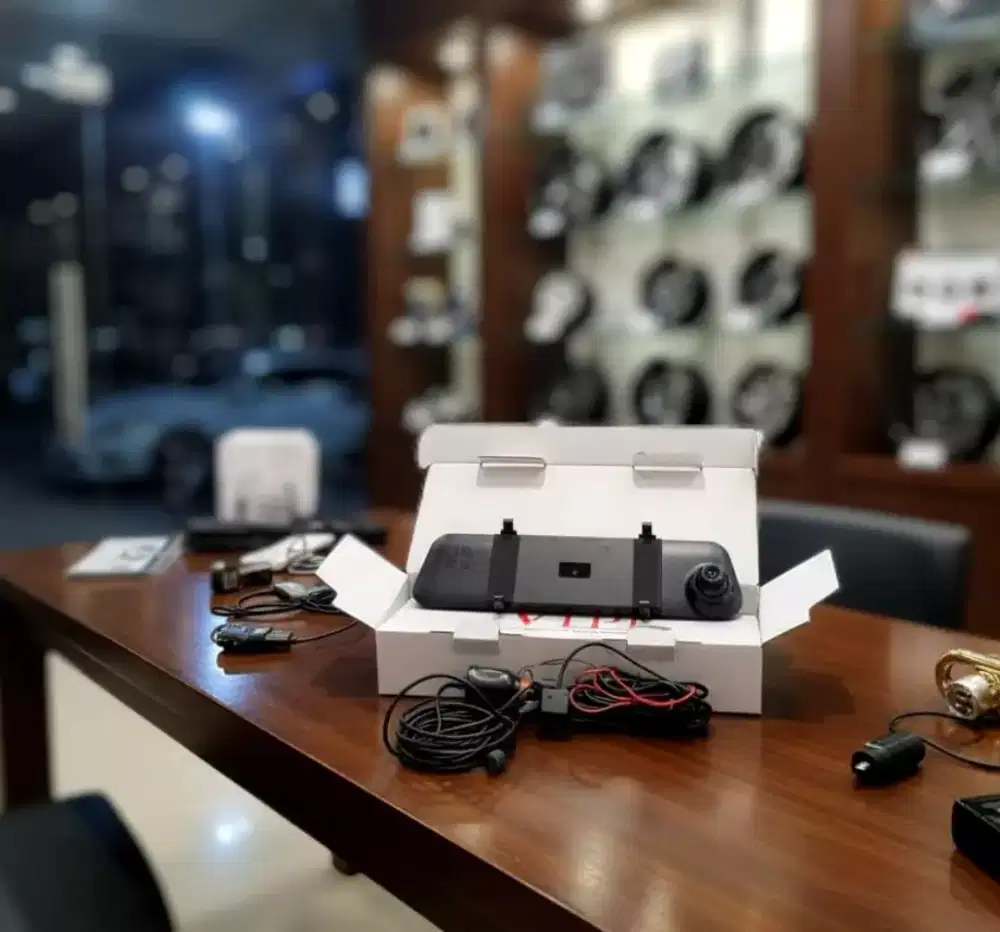 Kamera spion tengah + kamera mundur
Merk VIPI  Kondisi BARU