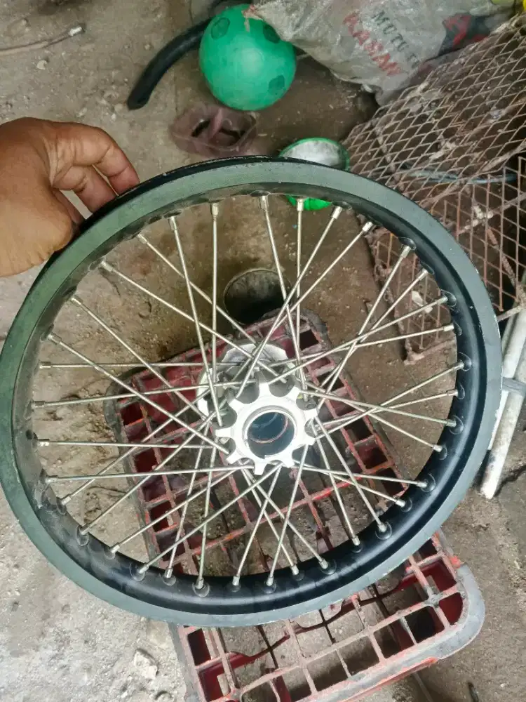 Velg jari-jari dan kromol belibing