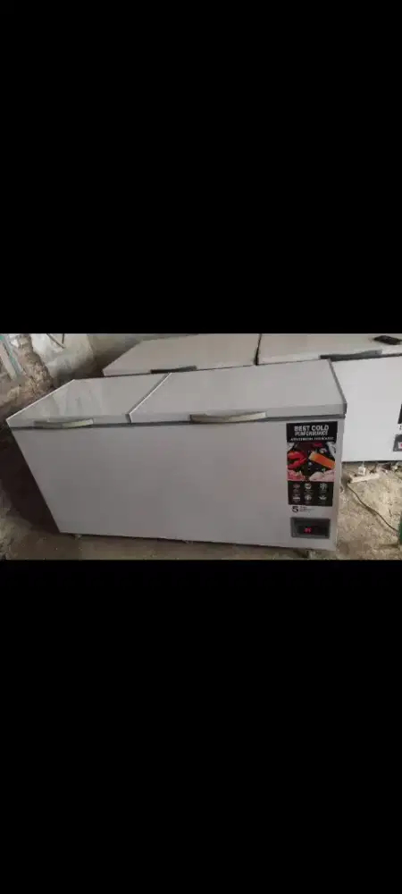 Freezer box merek Gea