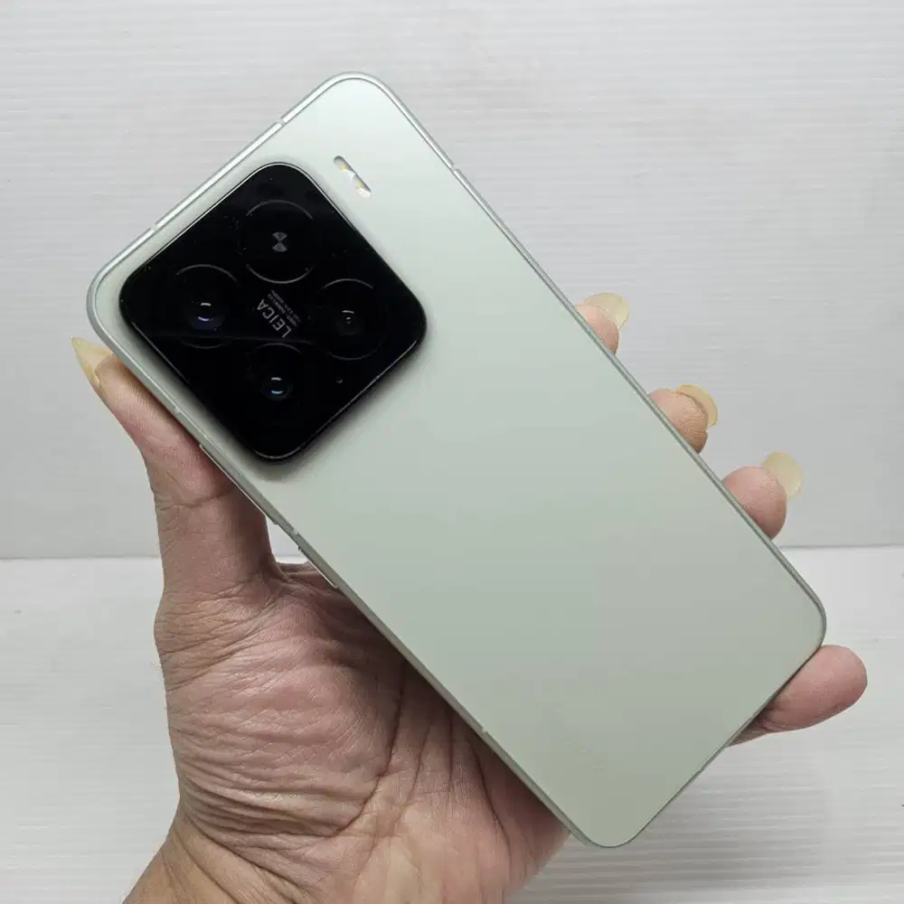 LIKE NEW MULUS 99.9% XIAOMI  15 5G 12/256 LEICA GREEN  NO MINUS