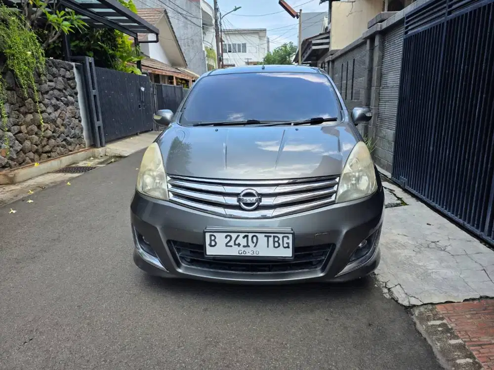 Nissan Grand Livina Ultimate 1.5 Automatic 2013