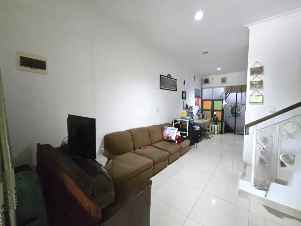 Rumah Renoved 2lt 6x15 90m Type 3KT Cluster Thames JGC Jakarta Garden City