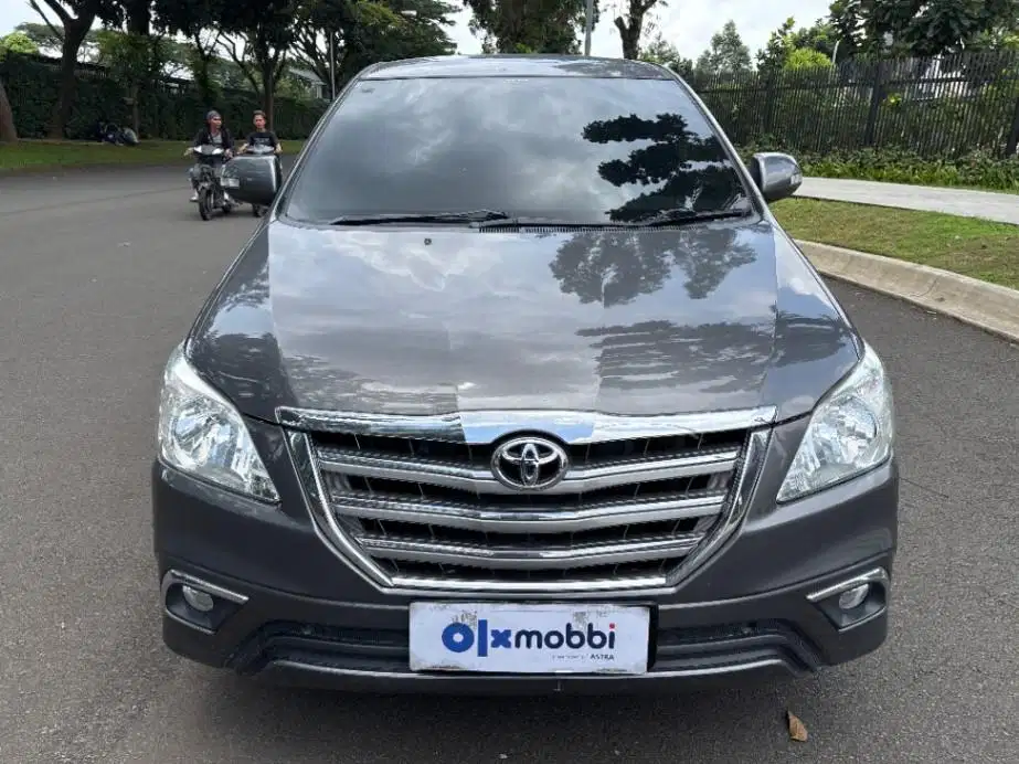 LOW DP Toyota Kijang Innova 2.0 V Bensin-AT 2015 UBK