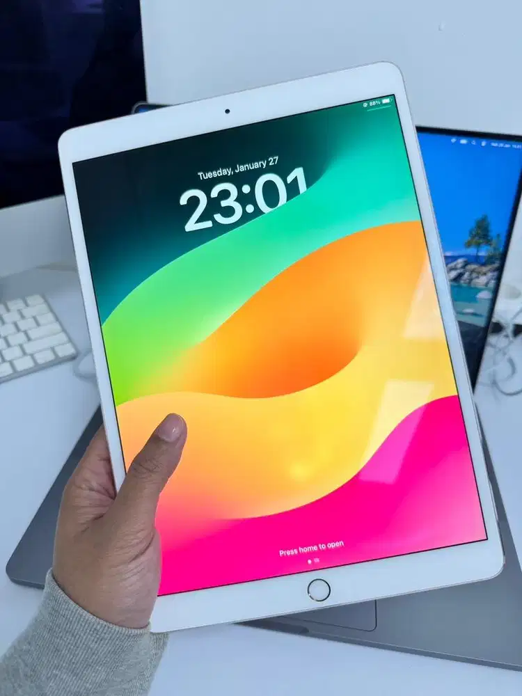 iPad Pro 10.5 • 64GB • Pink