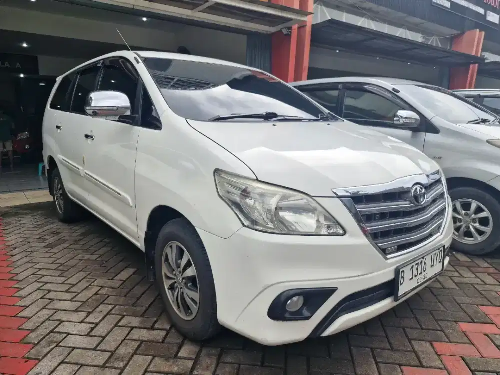 Toyota Innova G 2.4 Automatic Diesel Putih Metalik