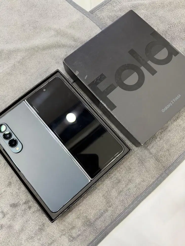 Samsung galaxy z fold 4 8/256 normal mulus