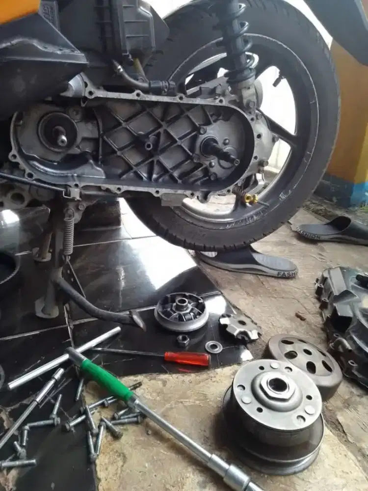 Jasa servis cvt motor matic