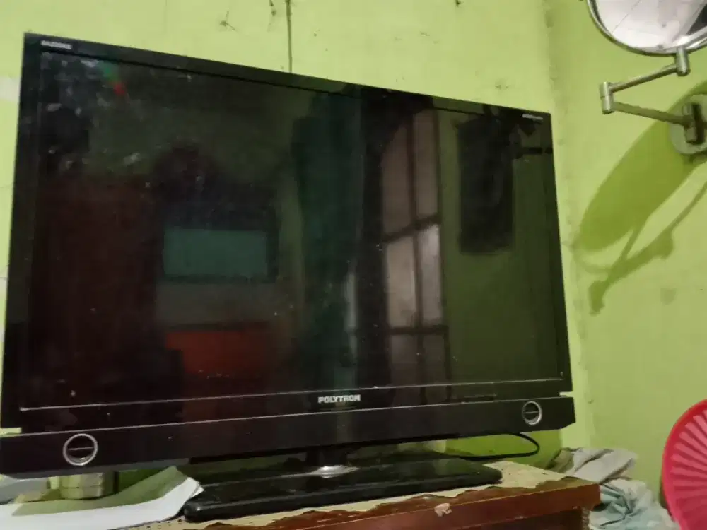 Tv Polytron 40 inchi