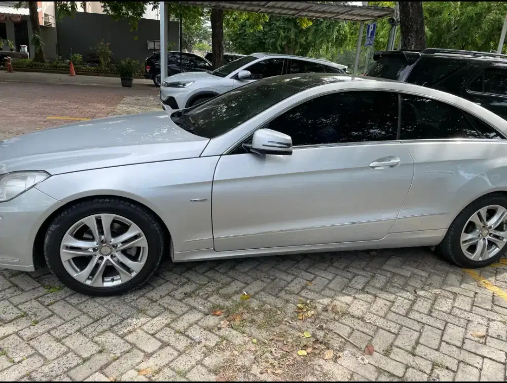 Mercy E250 coupe 2010 AT silver cbu 2 pintu