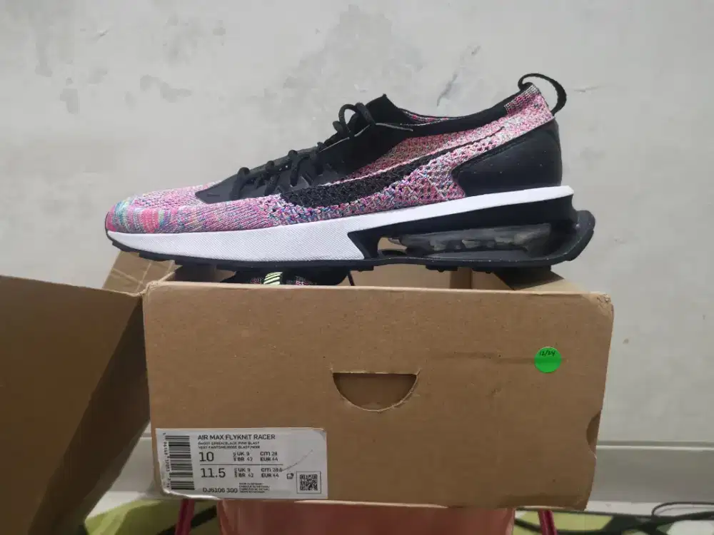 Sepatu Nike AIRMAX Flyknit Racer (BNIB)