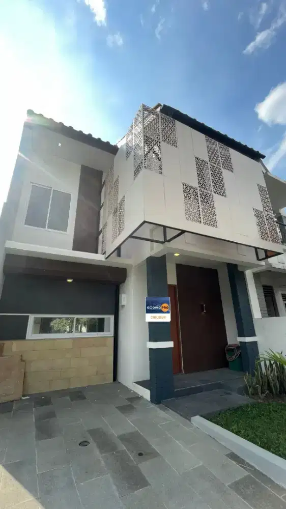Dijual RUMAH ANTI RIBET, TINGGAL BAWA KOPER LANGSUNG HUNI di metland
