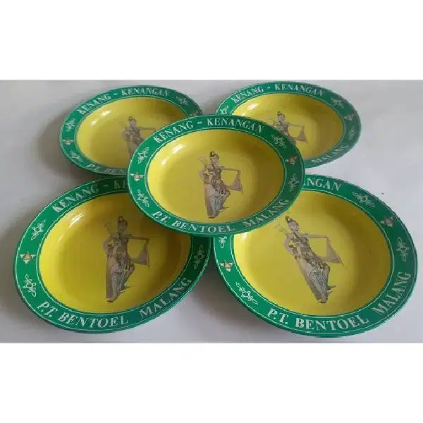 Vintage piring kuno dari pabrik rokok di Malang P.T. BENTOEL