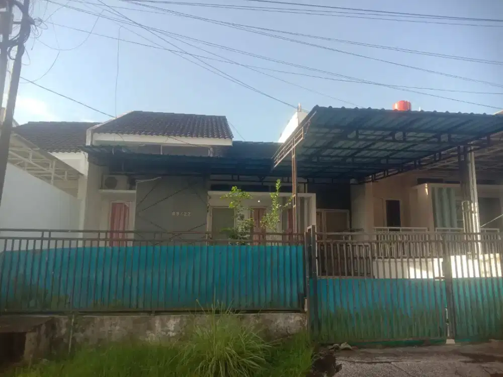 Rumah udah Renov, Rapih, Siap Huni ada Portal Sekurity