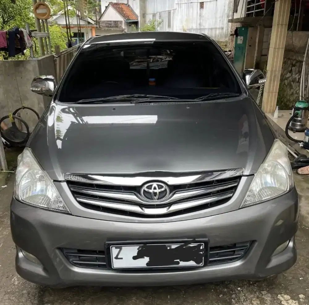 Kijang innova tahun 2010 type G manual