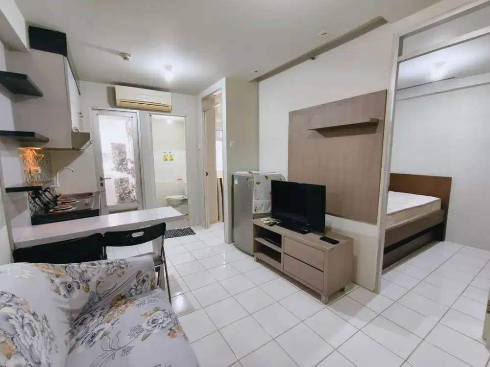 disewakan murah apartemen gading nias 2 kmr furnish tahunan lt rendah