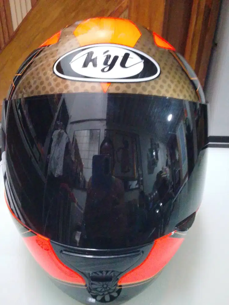 helm full face merk KYT RC-7