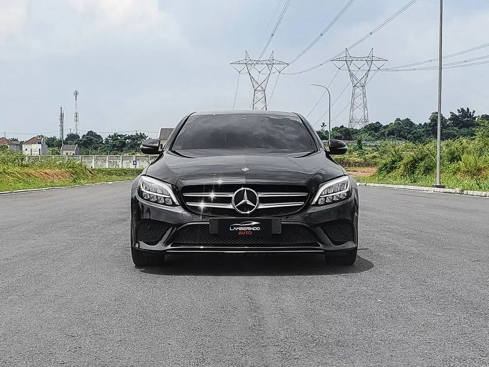 MERCEDES BENZ C200 EQ BOOST 2019 W205 KM SUPER ANTIK 6K PERAK !!