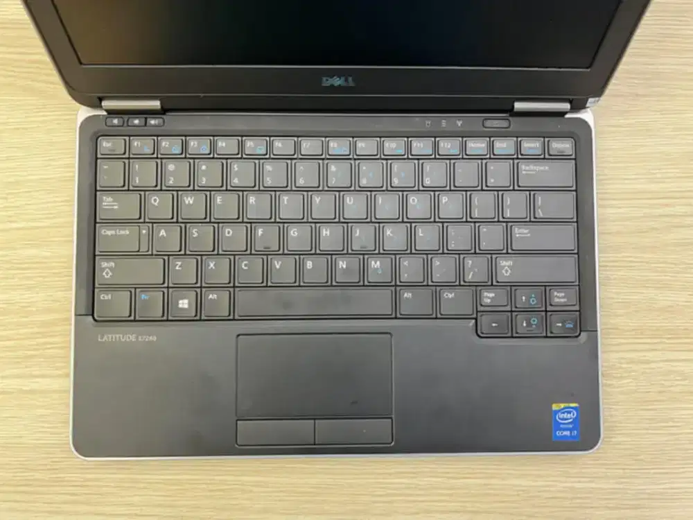 Dell Latittude E7240 | Intel Core i7 | Ram 8Gb | Sudah Siap Pakai