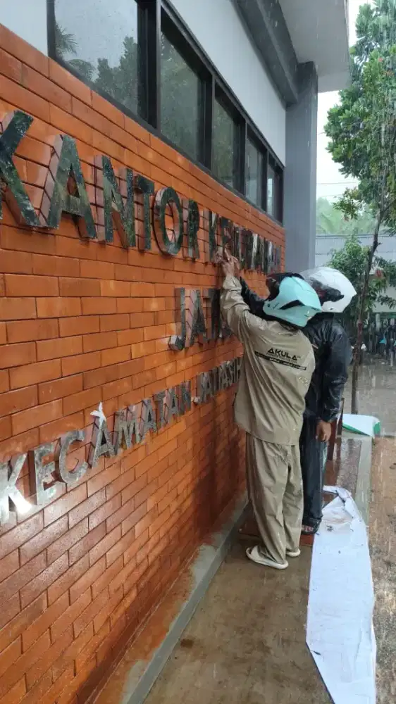 Huruf timbul latter box neon box papan nama