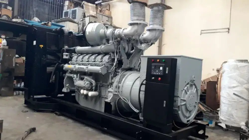 Genset Perkins 1500 kVA, Open type, thn 2010, kondisi prima