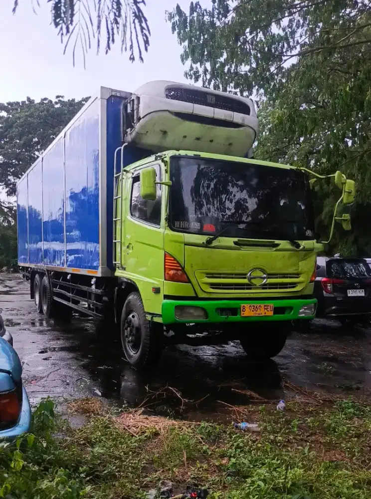 2014 Hino Tronton FL 235 JW Thermoking