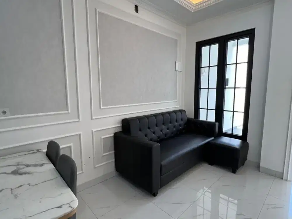 Rumah Brand New American Classic Style Siap Huni Area Cengkareng Jakarta Barat