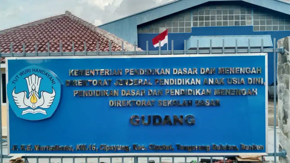 Latter box huruf timbul neon box