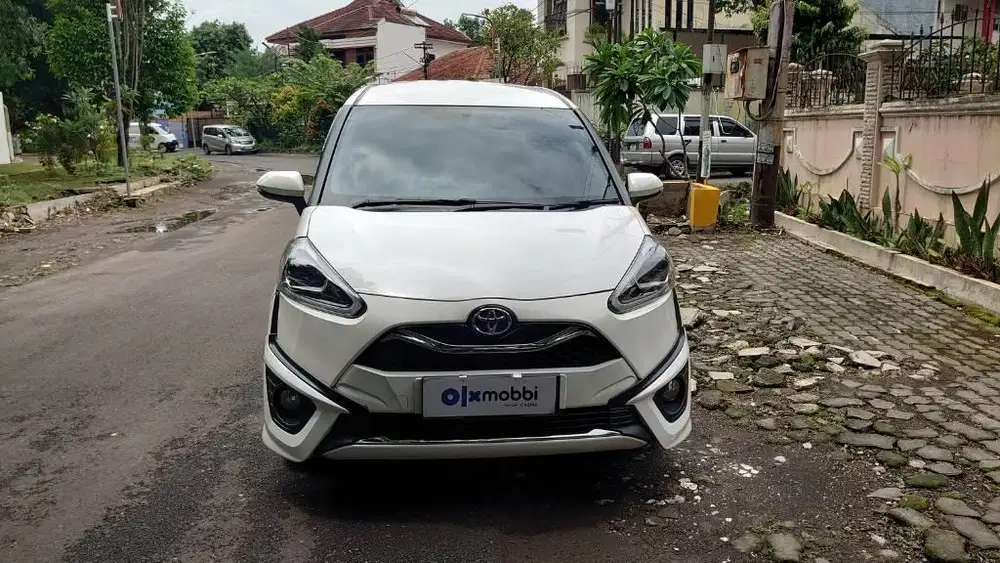 Toyota Sienta 1.5 Q 2021