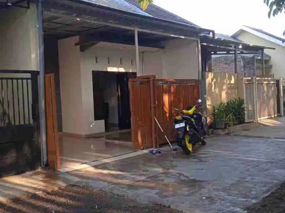 Rumah bagus murah siap huni dekat Dispenduk dan Pasar Gadang Kota Malang