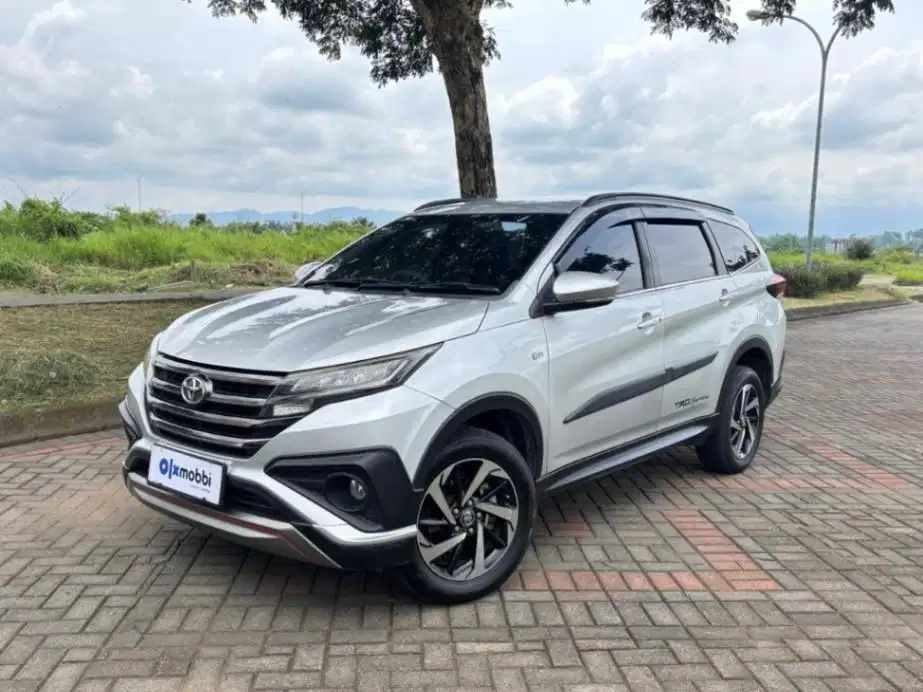 Toyota Rush 1.5 S Bensin OTOMATIS 2018 LYM