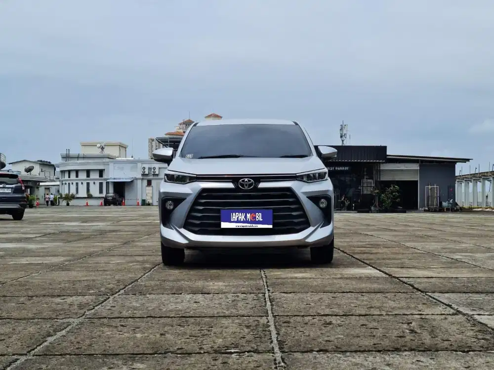 New Toyota Avanza 1.5 G CVT MATIC AT 2022 Silver KM 77RB