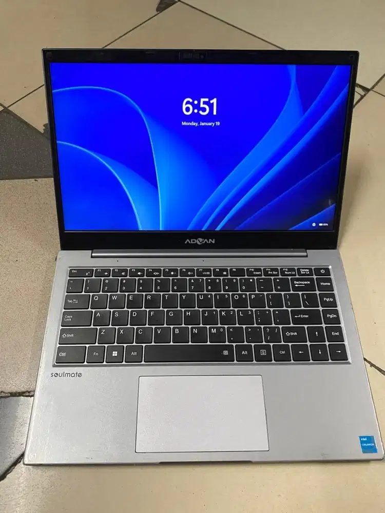 Laptop advan soumate 14
