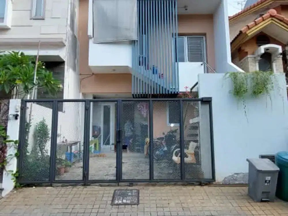 Ton - Dijual Rumah Kebon Jeruk type 6x18 Semi Furnish