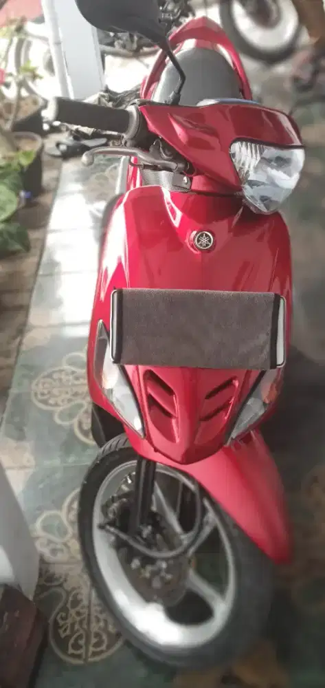 Yamaha Mio merah marun