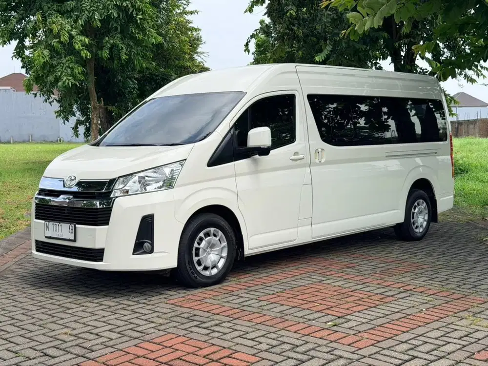 Toyota Hiace Premio 2,8 Manual Solar 2022 KM13rb PAJAK BARU