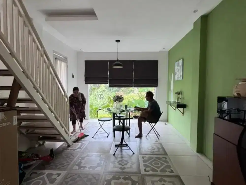 Dijual Rumah Semi Furnished komplek Royal view pesona Mediterania ciwaruga Bandung barat