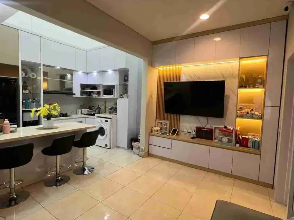 BSD Greenwich: Rumah Semi-Furnished 2 M An, Strategis & Nyaman