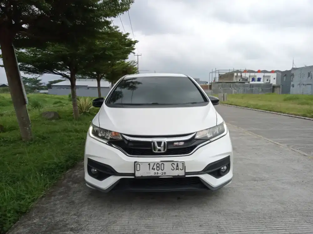 Dp 15 JT Honda Jazz RS 1,5 Matic 2018
