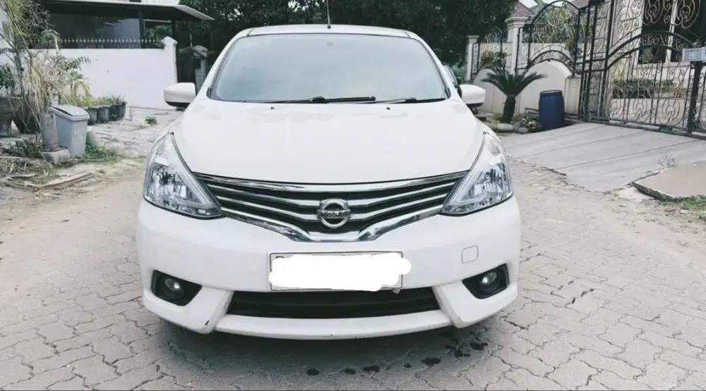 Grand Livina AT 2014