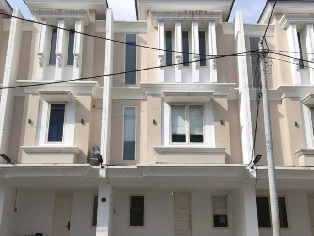Dijual Rumah Dharmahusada Indah Barat Bangunan 3 lantai siap Huni