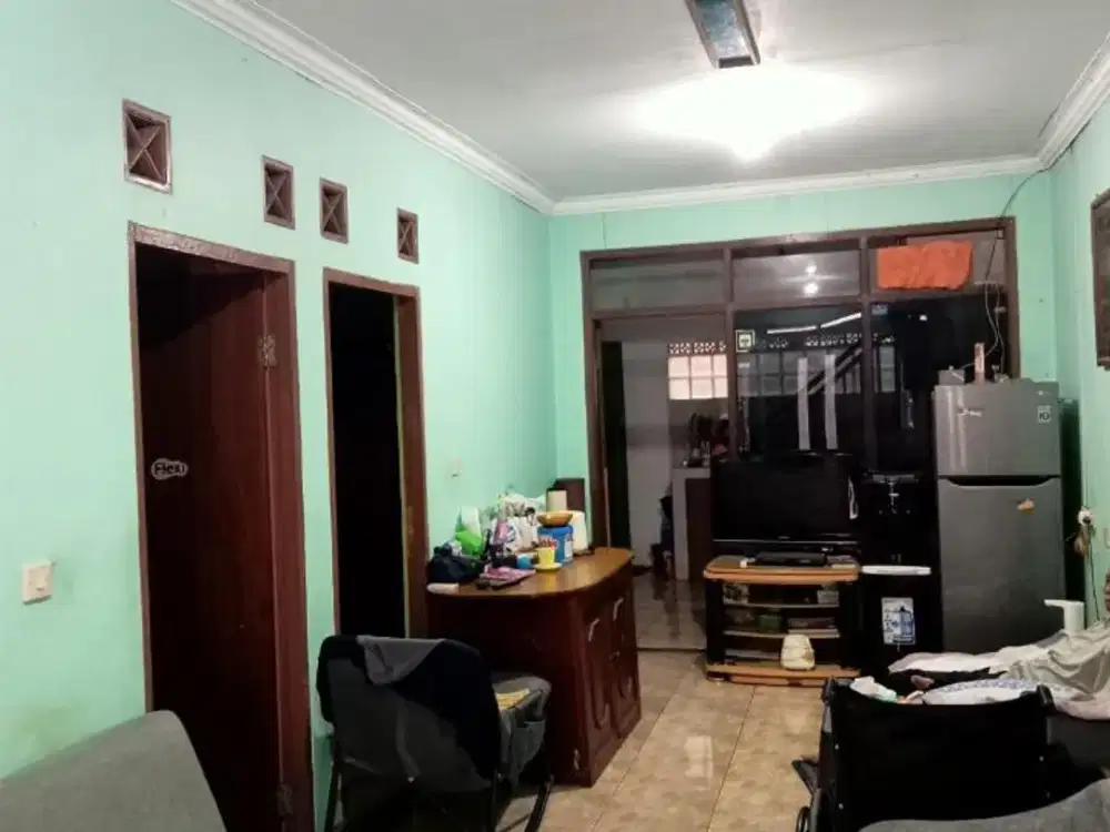 Jual Rumah Lokasi Strategis di Sarijadi