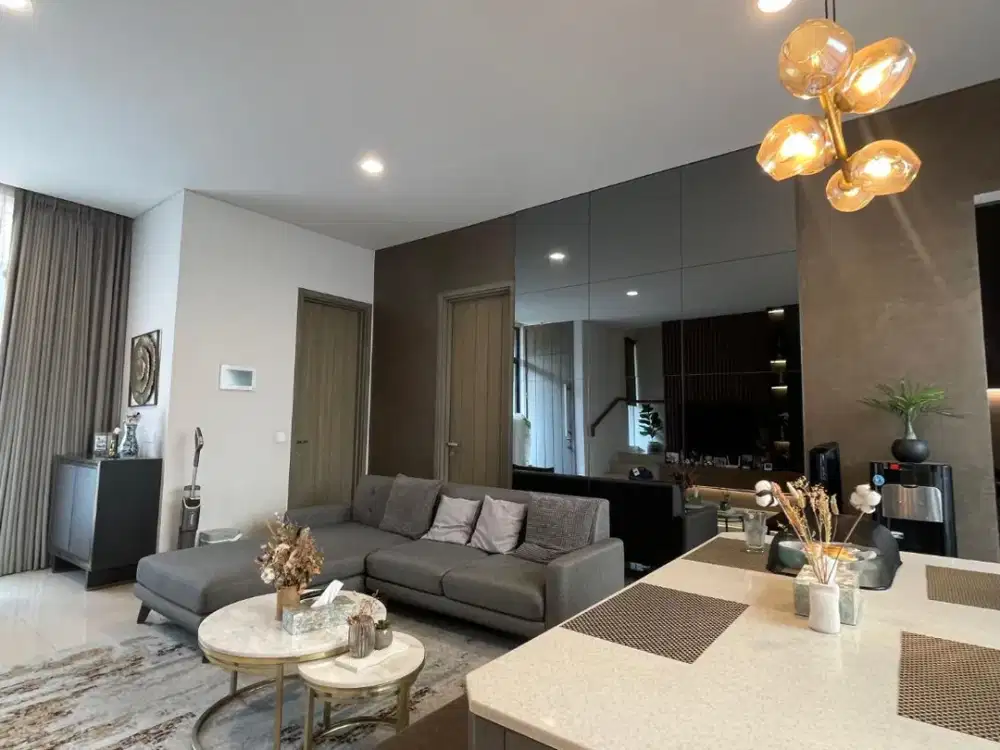 DIJUAL RUMAH GREENWICH PARK BSD FULL FURNISHED WITH ATTIC ROOM & SKY BALCONY