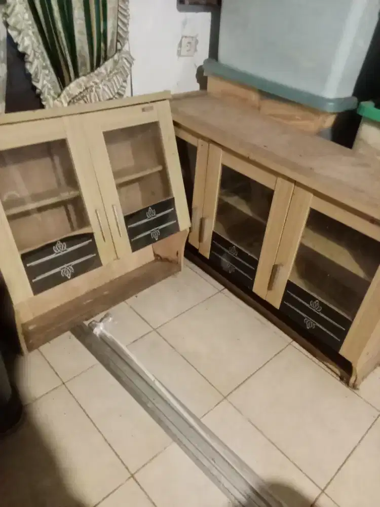 Dijual mau pindahan rumah, kitchen set masak dapur dan lemari TV rak